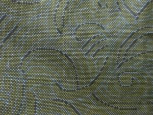 アンティーク　抽象模様織出し本場泥大島紬着物（5マルキ）